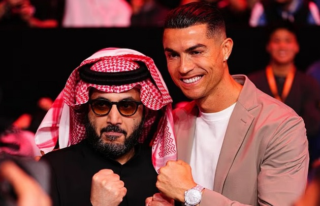 Ảnh bài viết Đằng sau tuyên bố của Turki Al-Sheikh: Man United thực sự sắp đổi chủ?
