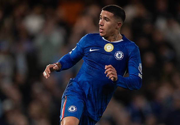 Enzo Fernandez nguy cơ không thể ra sân cùng Chelsea ở trận gặp Nottingham Forest.