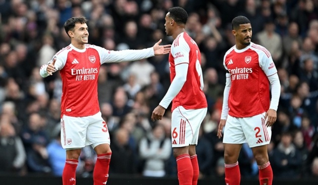 Arsenal mùa này được đánh giá mạnh hơn nhiều.