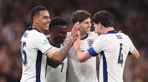 Ảnh bài viết Saka lập siêu phẩm, tuyển Anh thắng dễ xứ Wales