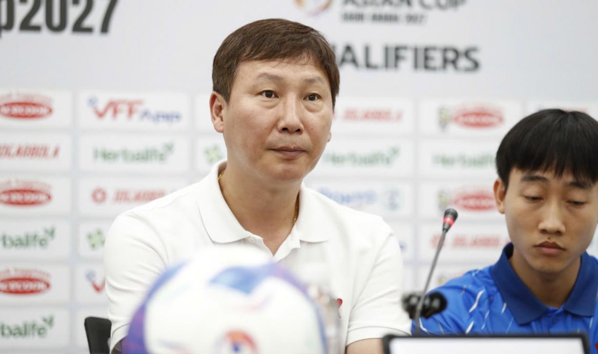 Ông Kim Sang-sik chưa hài lòng về tuyển Việt Nam.