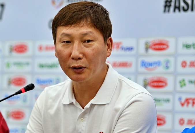 HLV Kim cần giúp Việt Nam cải thiện lối chơi.