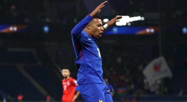 Mbappe có ngày thi đấu ấn tượng.
