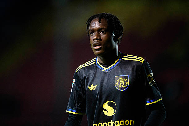 Ảnh bài viết Bendito Mantato: Tài năng trẻ Man United sẵn sàng bứt phá dưới thời Amorim