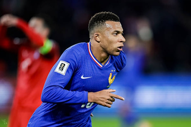 Ảnh bài viết Cơn điên của Mbappe khiến cả thế giới ngả mũ