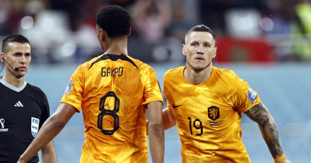 Ảnh bài viết Gakpo, Weghorst đối mặt tình huống khó xử trên tuyển Hà Lan