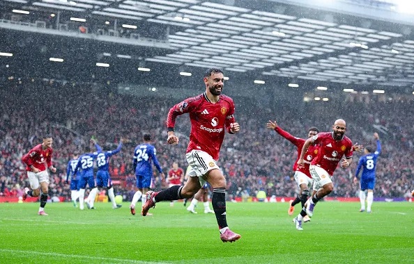 Ảnh bài viết Bruno Fernandes dập tắt tin đồn rời Man Utd