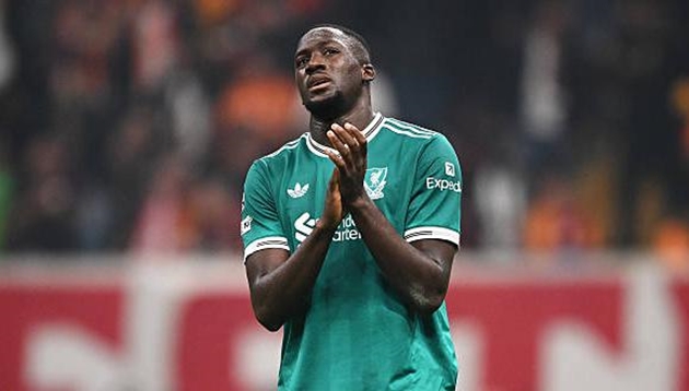 Ibrahima Konate vẫn chưa rõ chuyện đi, ở tại Liverpool.