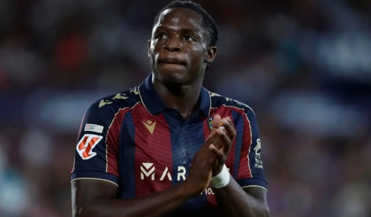 Ảnh bài viết Etta Eyong: Mục tiêu của cả Barca và MU là ai?