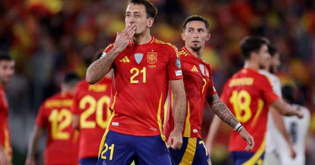 Oyarzabal tiếp tục tỏa sáng.