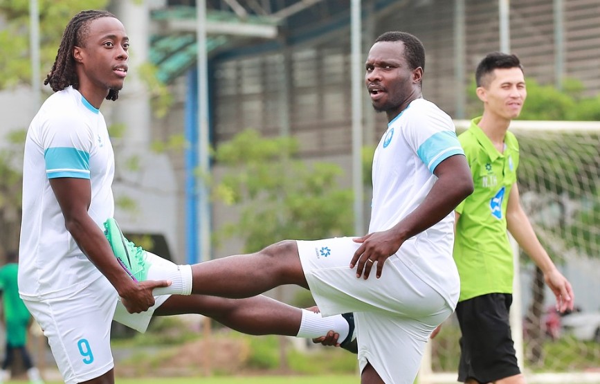 Ảnh bài viết Điểm tin bóng đá Việt Nam 12/10: Berbatov và Vidic đến TPHCM; 2 ngoại binh Nam Định rớt giá