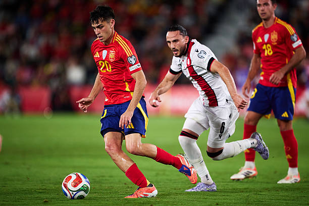 Ảnh bài viết De La Fuente ca ngợi Pedri sau chiến thắng của Tây Ban Nha