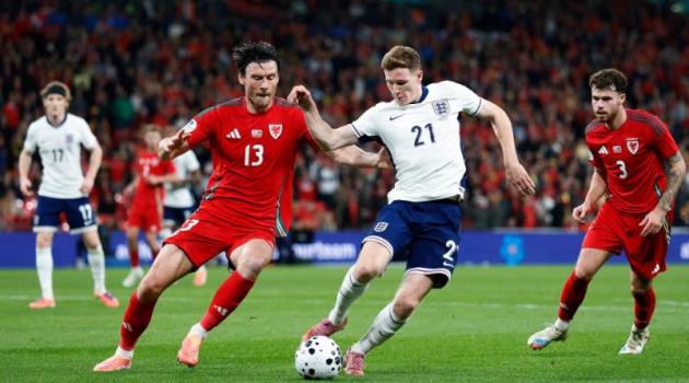 Anderson là hiện tượng thú vị của ĐT Anh.
