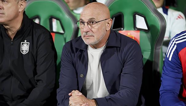 Luis de la Fuente khẳng định Dani Olmo vẫn ổn.