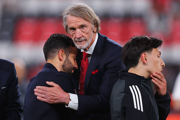 Sir Jim đã công khai ủng hộ Amorim.