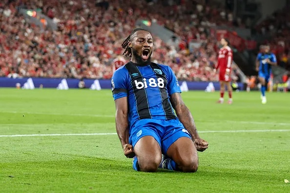 Semenyo toả sáng trong màu áo Bournemouth.