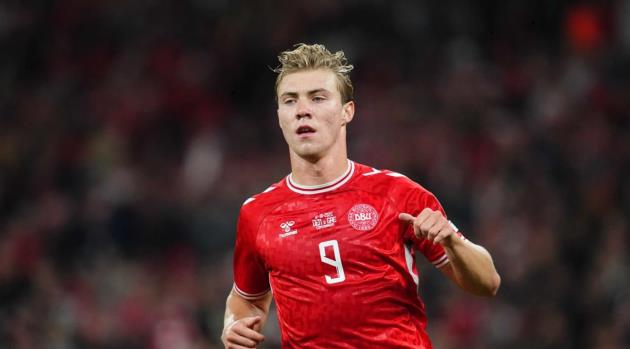 Hojlund cho thấy khả năng săn bàn tuyệt vời.