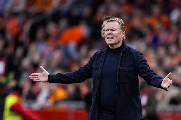 Koeman đang phải lựa chọn giữa nhiều cầu thủ chất lượng.