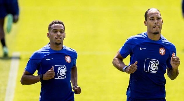 Ảnh bài viết Timber gây ấn tượng ở vị trí mới, Van Dijk dành lời khen đặc biệt