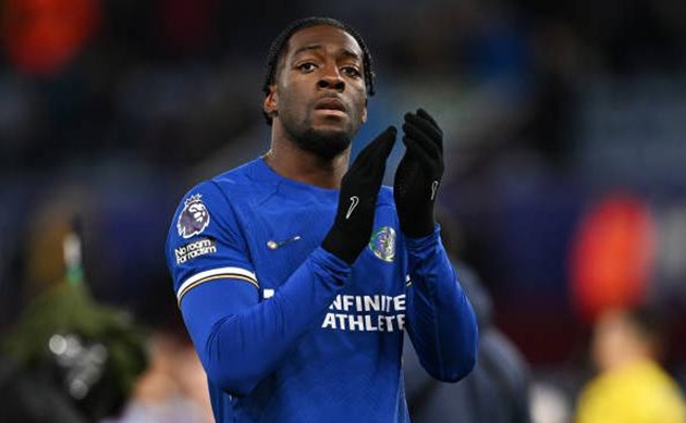 Axel Disasi nằm trong tầm ngắm của Borussia Dortmund.