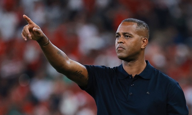HLV Kluivert nguy cơ rời ĐT Indonesia