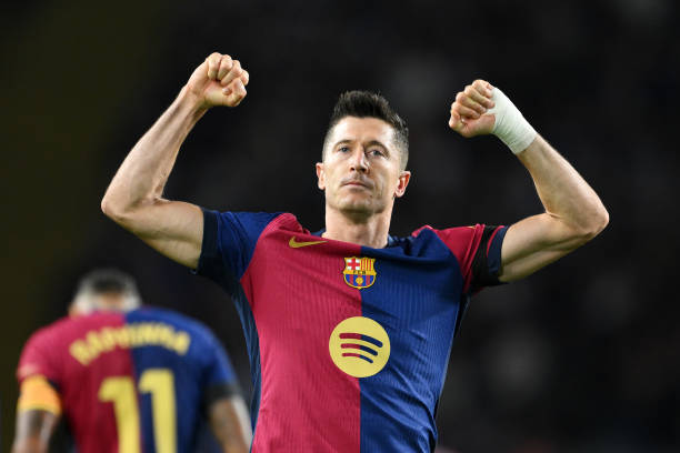 Lewandowski vẫn có giá trị với Barca.