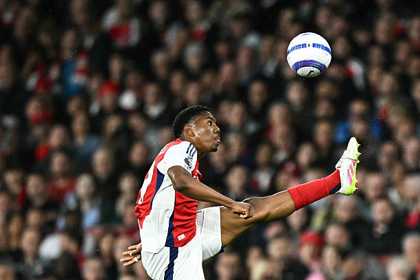 Quá trình phát triển của Lewis-Skelly đang bị gián đoạn.