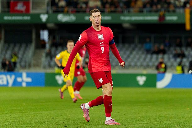 Robert Lewandowski có nhiều lựa chọn bến đỗ tương lai.