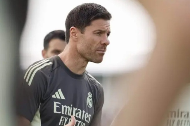 Ảnh bài viết Alonso và Real Madrid hướng tới El Clasico: Vững vàng ngôi đầu; Mbappe đã sẵn sàng