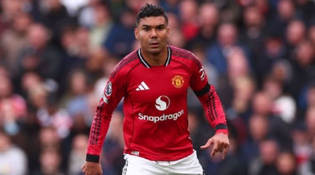 MU muốn giữ chân Casemiro.