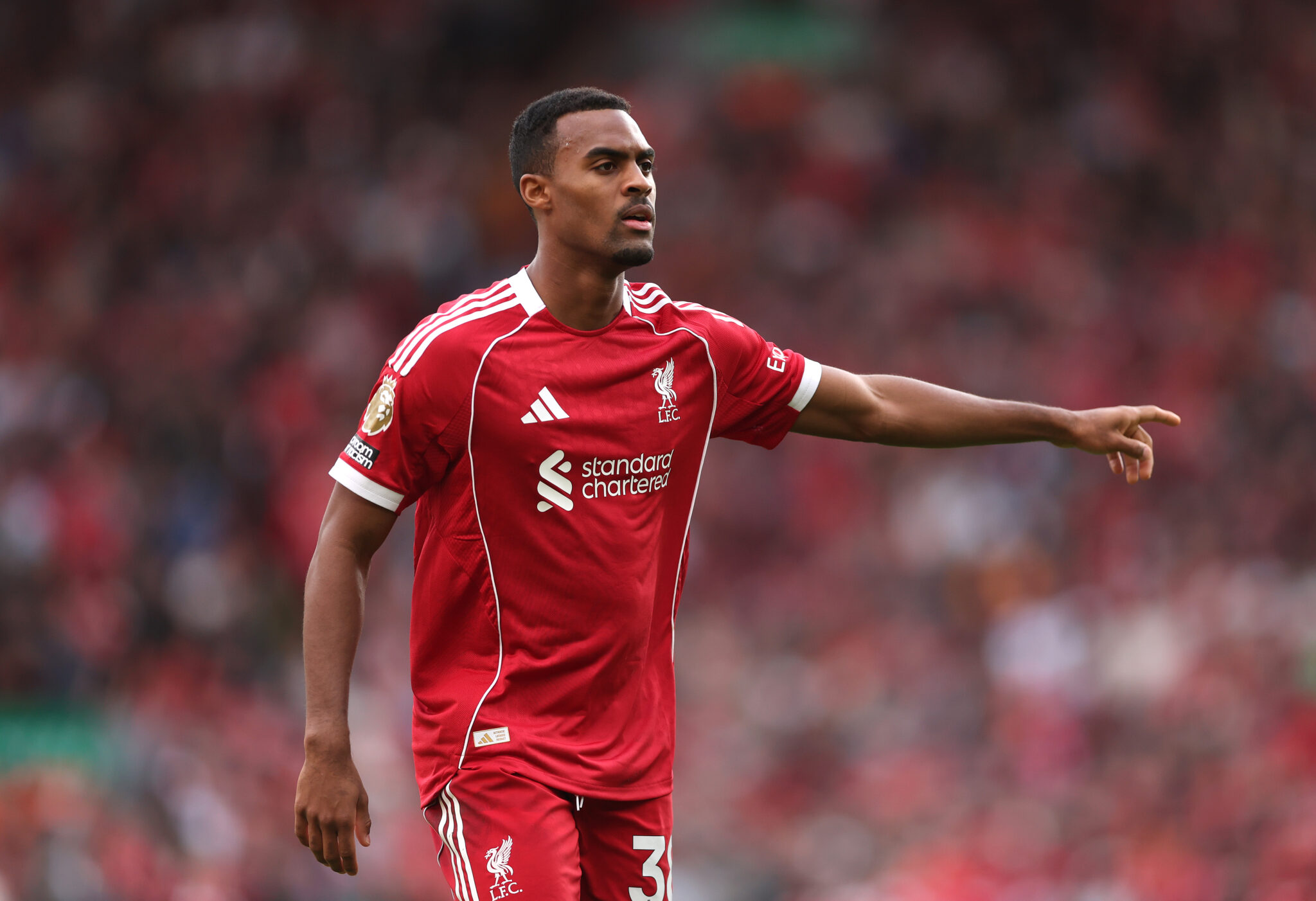 Konate gặp vấn đề khi lên tuyển tập trung.