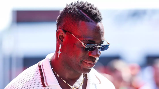 Balotelli giải thích về vụ việc không hay trong quá khứ.