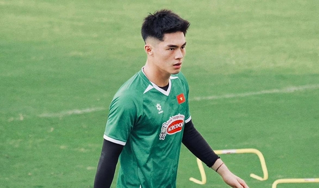 Trần Trung Kiên chơi tròn vai ở cuộc chạm trán Nepal.