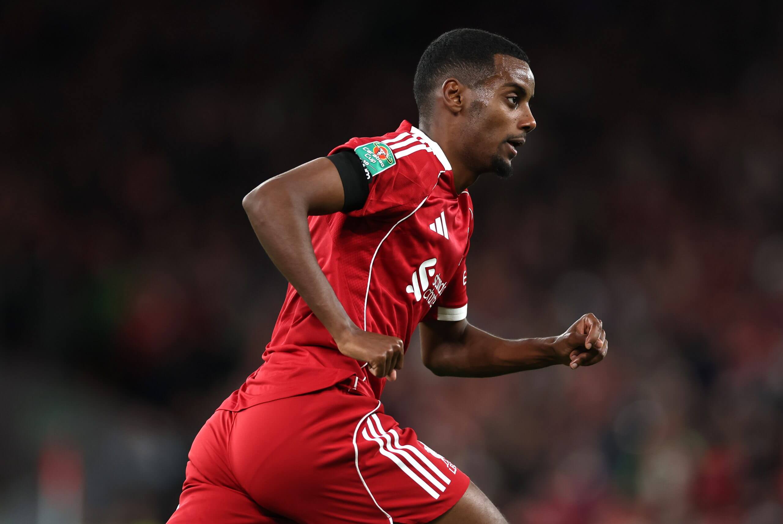 Bản hợp đồng kỷ lục Alexander Isak cho thấy sự tiến hóa trong chính sách chuyển nhượng của Liverpool.
