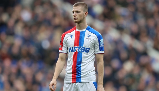 Adam Wahrton là mục tiêu thiết thực hơn với Quỷ đỏ?