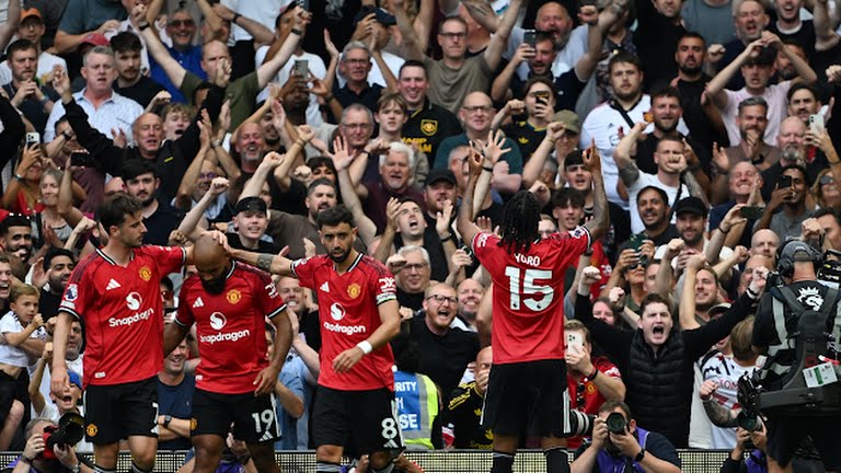 MU tạo ra nhiều cơ hội ghi bàn ngon ăn.