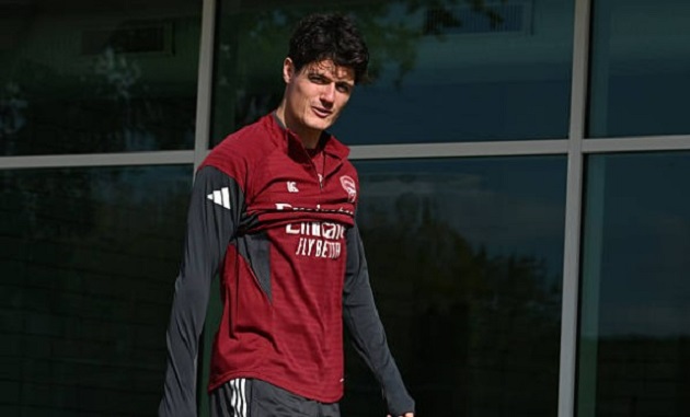 Ảnh bài viết Thực tế nghiệt ngã với tân binh của Arsenal