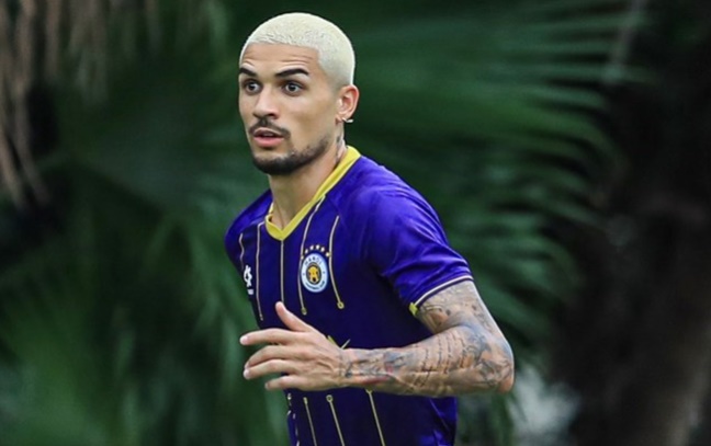 Hendrio chính thức có quốc tịch Việt Nam.