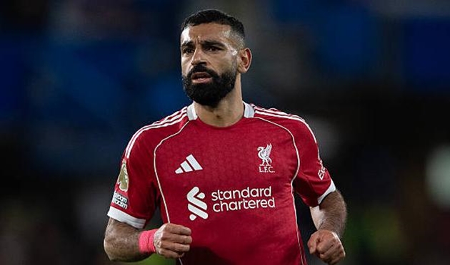Mohamed Salah sa sút phong độ trên hàng công.