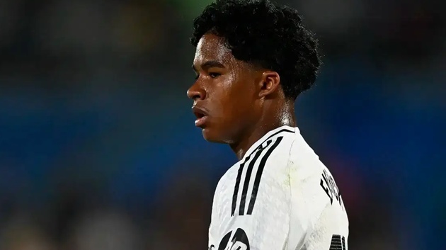 Endrick hoàn toàn không có chỗ đứng.