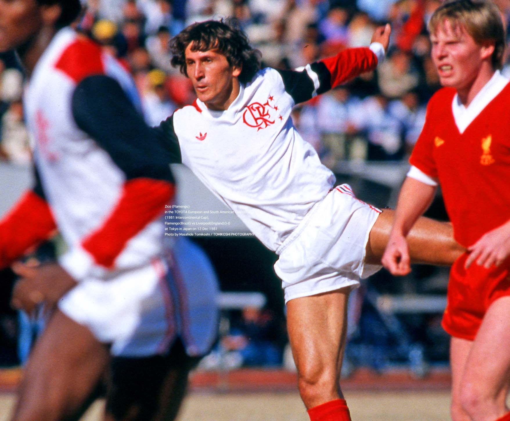 Zico, "Pele trắng", là hiện thân tối thượng cho DNA bóng đá tấn công và kỹ thuật của Flamengo.