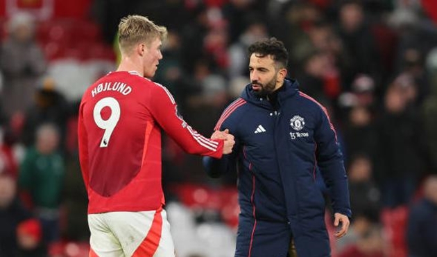 Ảnh bài viết Hojlund khiến Man United và Amorim phải xấu hổ