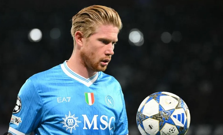 De Bruyne rất được lòng những NHM Napoli.