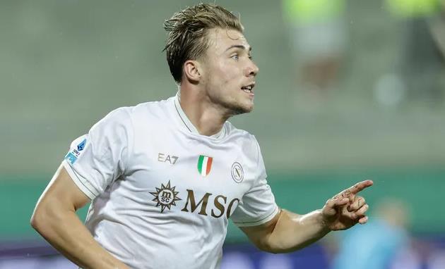 Hojlund hồi sinh sự nghiệp ở Napoli.