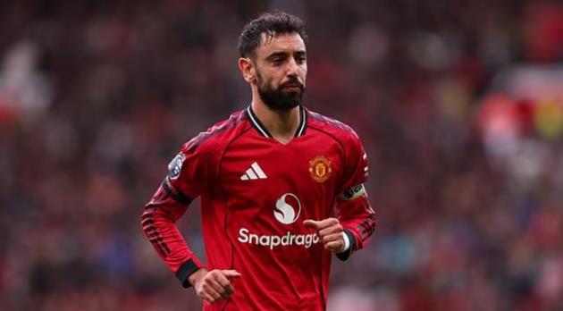 Ảnh bài viết Fernandes và 3 ngôi sao MU nghỉ tập trước đại chiến với Liverpool