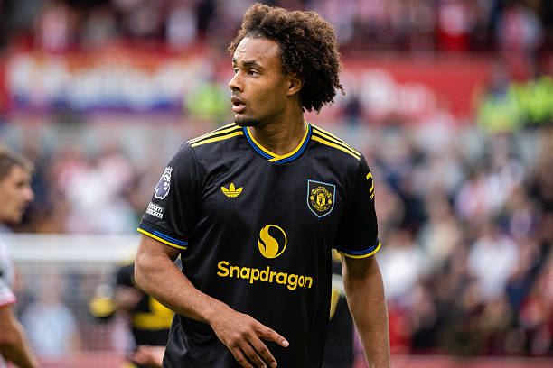 Zirkzee có khả năng rời Man Utd ngay tháng Một.