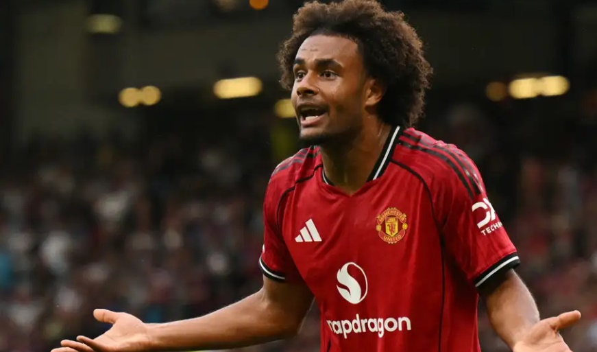 Zirkzee cũng không chứng tỏ được bản thân trong những lần được trao cơ hội.