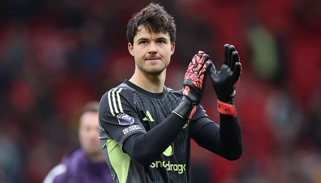 Senne Lammens thể hiện tinh thần làm việc chuyên nghiệp.