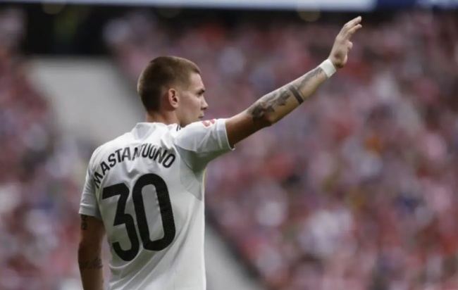 Mastantuono trong màu áo Real.