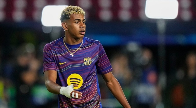 Yamal đang vướng vào những rắc rối ngoài sân cỏ